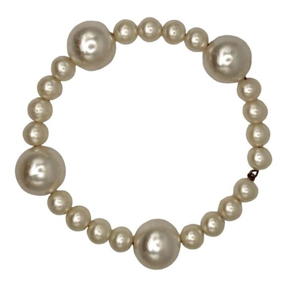 Beaded bracelet faux pearls slip on - Picture 4 of 5